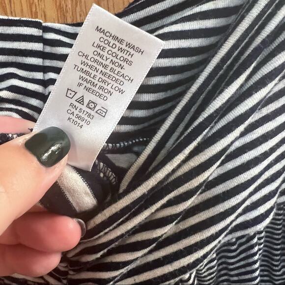 Maurices Navy Blue & White Stripe Pull On Maxi Skirt Plus Size 1X - Picture 4 of 4